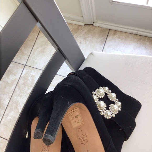 Neiman Marcus Suede Open Toe Shoes 9 - Picture 11 of 12